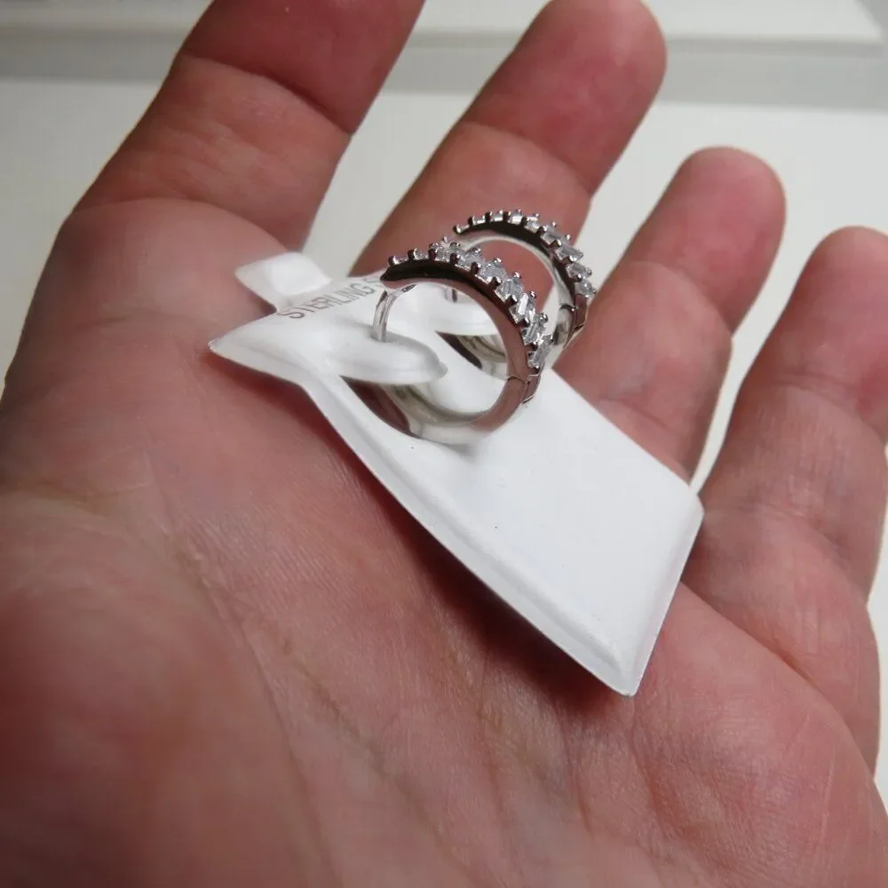 Unbranded sterling silver